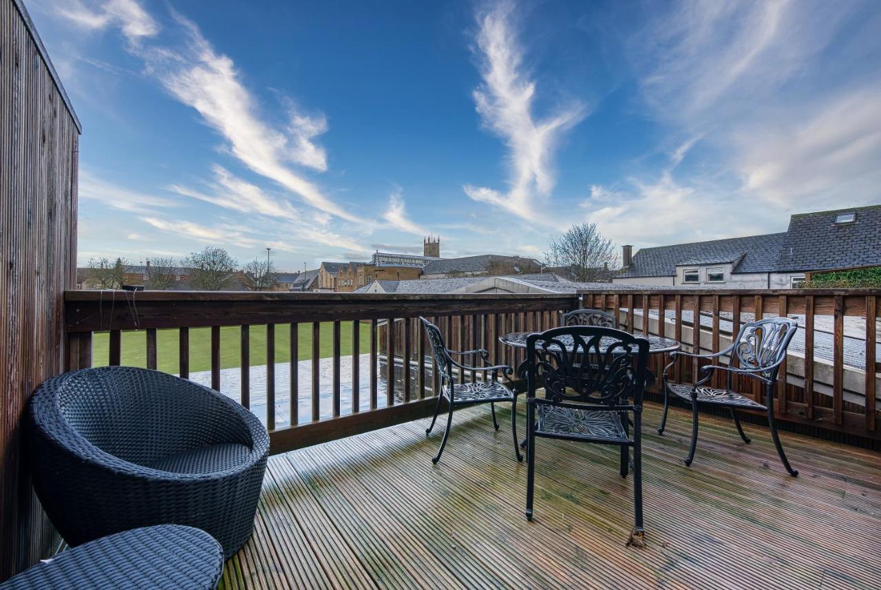 Ashcroft Loft: 3-bedroom With Balcony Apartment Cirencester