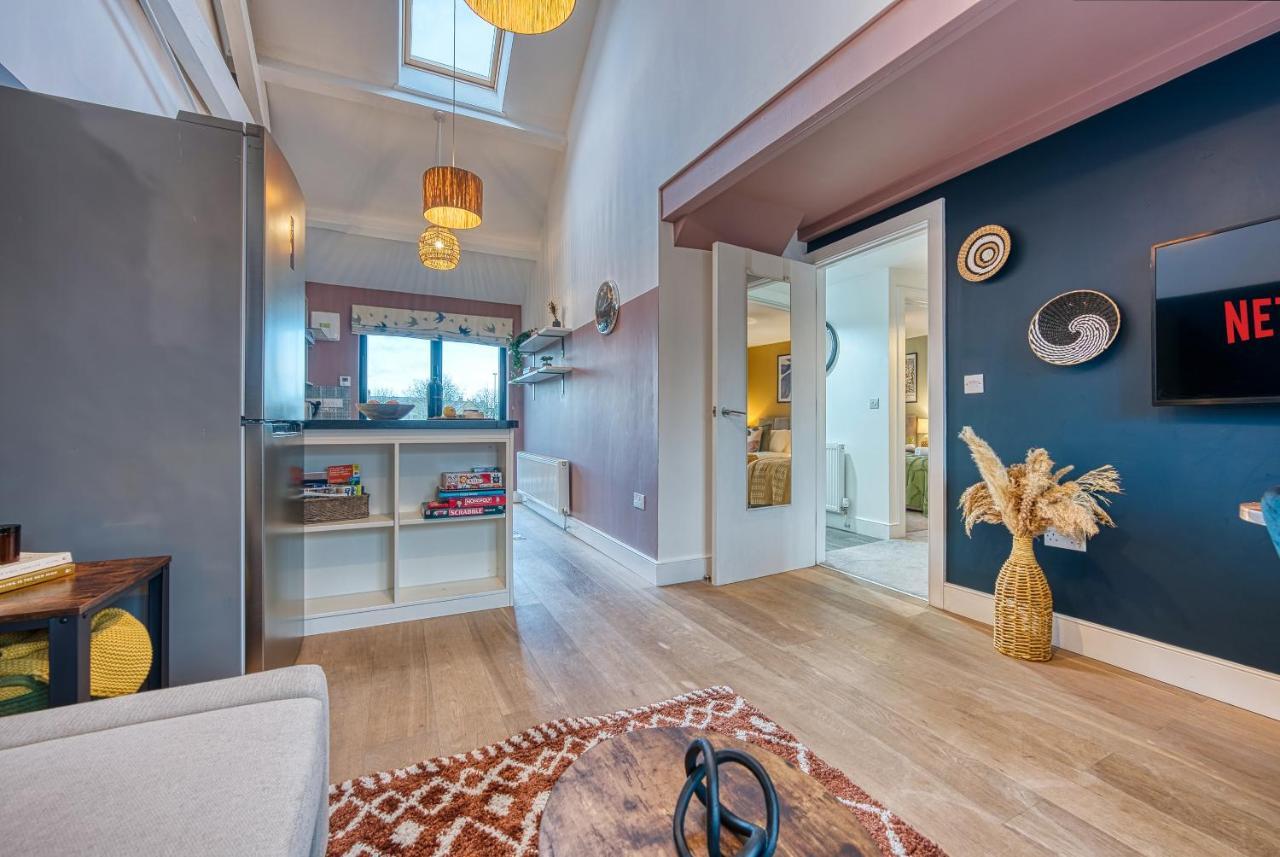Ashcroft Loft: 3-bedroom With Balcony *