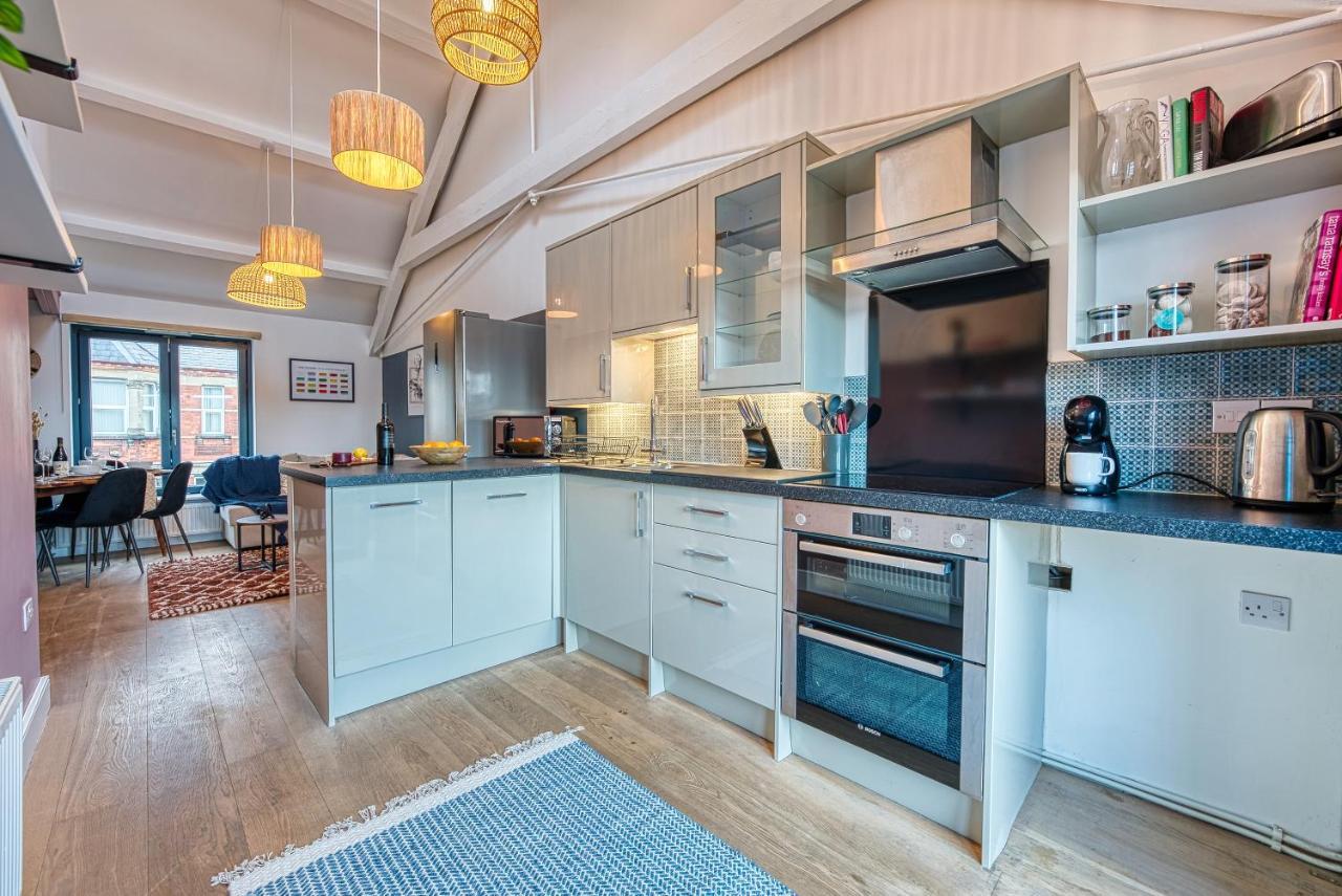 Apartment Ashcroft Loft: 3-bedroom With Balcony *